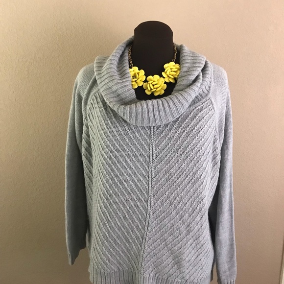 🎉SOLD 🎉Grey Cowl Neck Sweater XXL 20 - Picture 3 of 7
